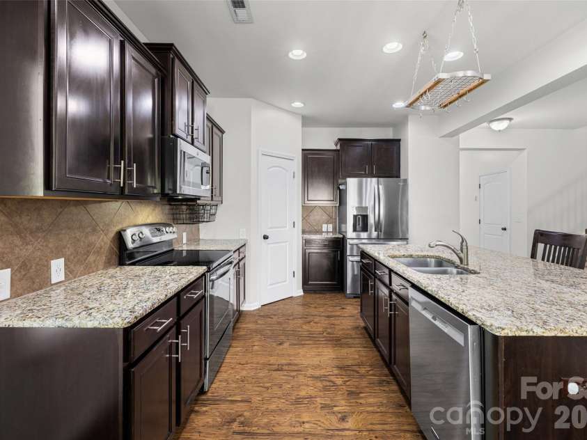 1059 Albany Park Drive, Fort Mill, SC 29715.  MLS# CAR4420011, YatesRealty ID 49120. 
