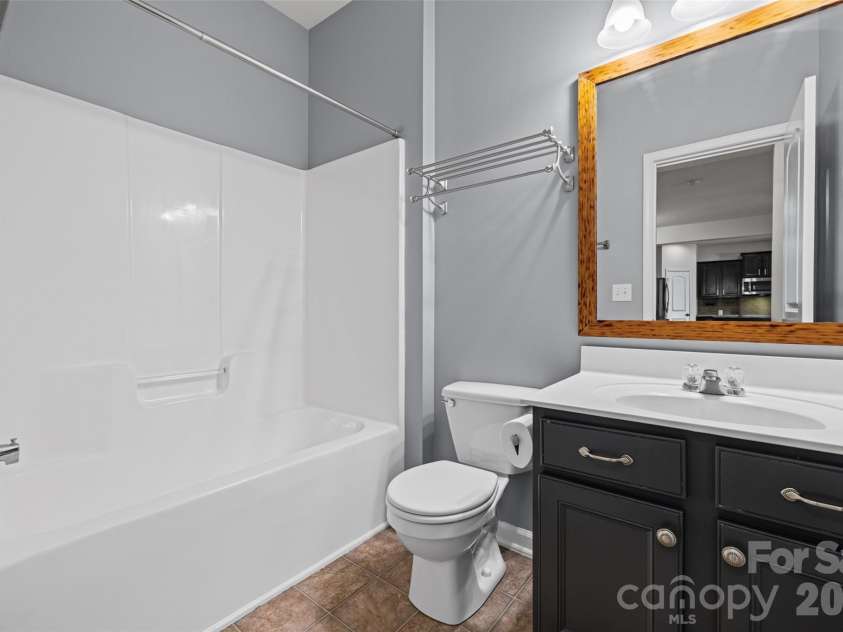 1059 Albany Park Drive, Fort Mill, SC 29715.  MLS# CAR4420011, YatesRealty ID 49120. 
