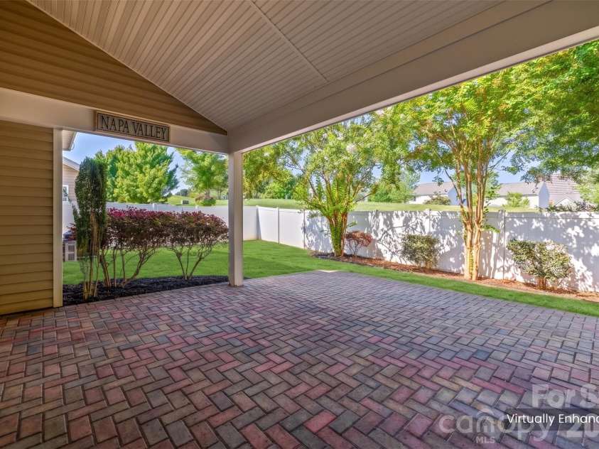 1059 Albany Park Drive, Fort Mill, SC 29715.  MLS# CAR4420011, YatesRealty ID 49120. 