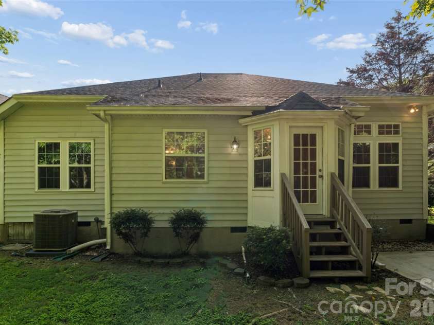 5538 Whispering Wind Lane, Indian Trail, NC 28079.  MLS# CAR4419704, YatesRealty ID 49121. 