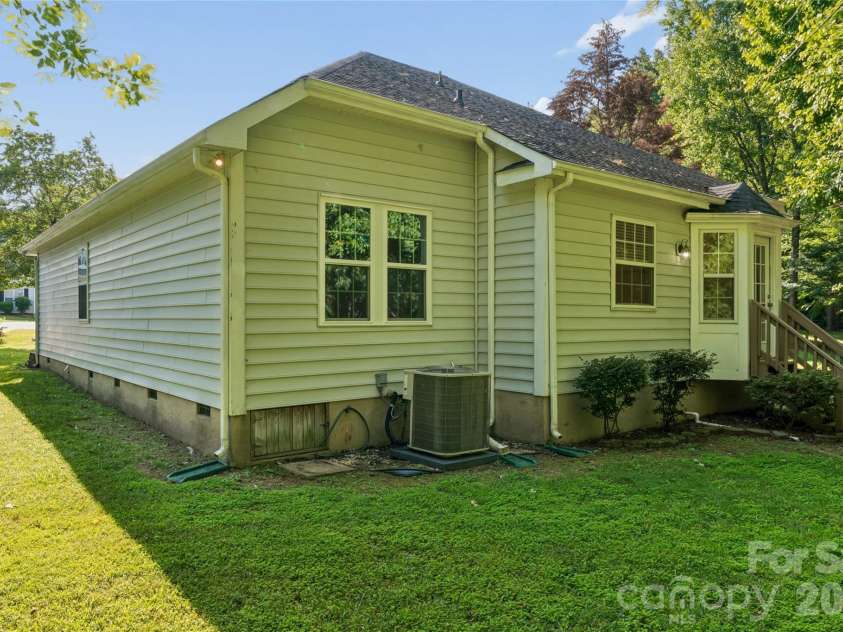 5538 Whispering Wind Lane, Indian Trail, NC 28079.  MLS# CAR4419704, YatesRealty ID 49121. 