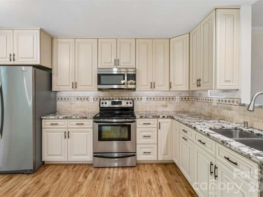 5538 Whispering Wind Lane, Indian Trail, NC 28079.  MLS# CAR4419704, YatesRealty ID 49121. 