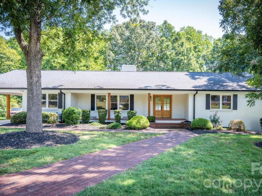 228 Cedar Street, Mooresville, NC 28115.  MLS# CAR4419712, YatesRealty ID 49122. 
