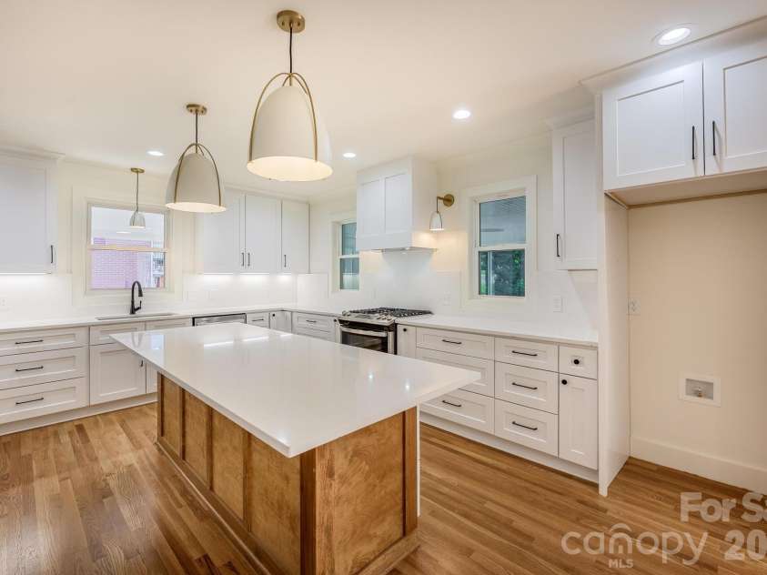228 Cedar Street, Mooresville, NC 28115.  MLS# CAR4419712, YatesRealty ID 49122. 