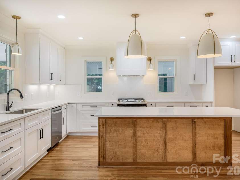 228 Cedar Street, Mooresville, NC 28115.  MLS# CAR4419712, YatesRealty ID 49122. 