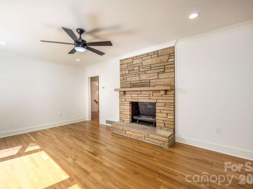 228 Cedar Street, Mooresville, NC 28115.  MLS# CAR4419712, YatesRealty ID 49122. 