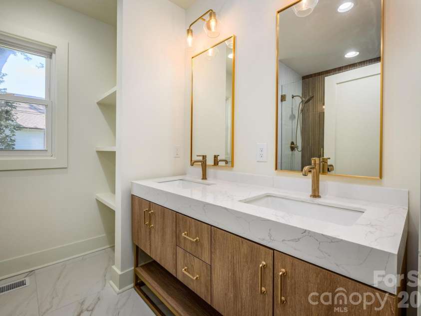228 Cedar Street, Mooresville, NC 28115.  MLS# CAR4419712, YatesRealty ID 49122. 
