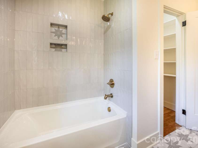 228 Cedar Street, Mooresville, NC 28115.  MLS# CAR4419712, YatesRealty ID 49122. 