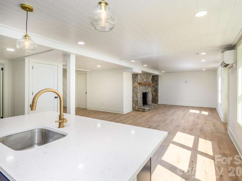 228 Cedar Street, Mooresville, NC 28115.  MLS# CAR4419712, YatesRealty ID 49122. 
