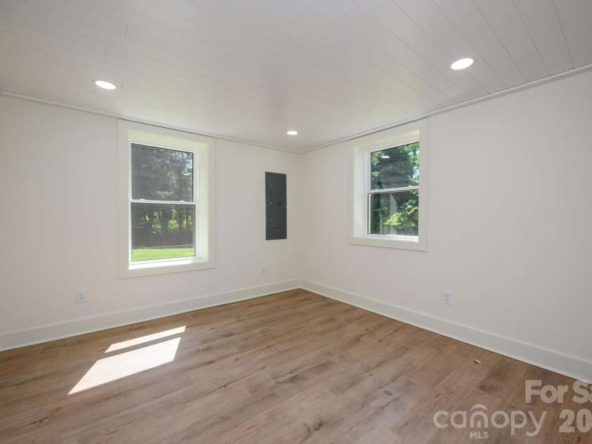 228 Cedar Street, Mooresville, NC 28115.  MLS# CAR4419712, YatesRealty ID 49122. 