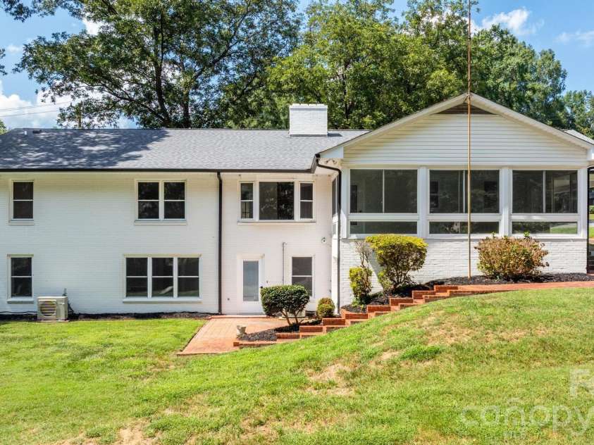 228 Cedar Street, Mooresville, NC 28115.  MLS# CAR4419712, YatesRealty ID 49122. 