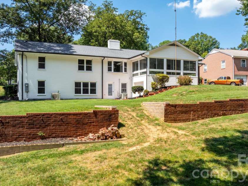 228 Cedar Street, Mooresville, NC 28115.  MLS# CAR4419712, YatesRealty ID 49122. 