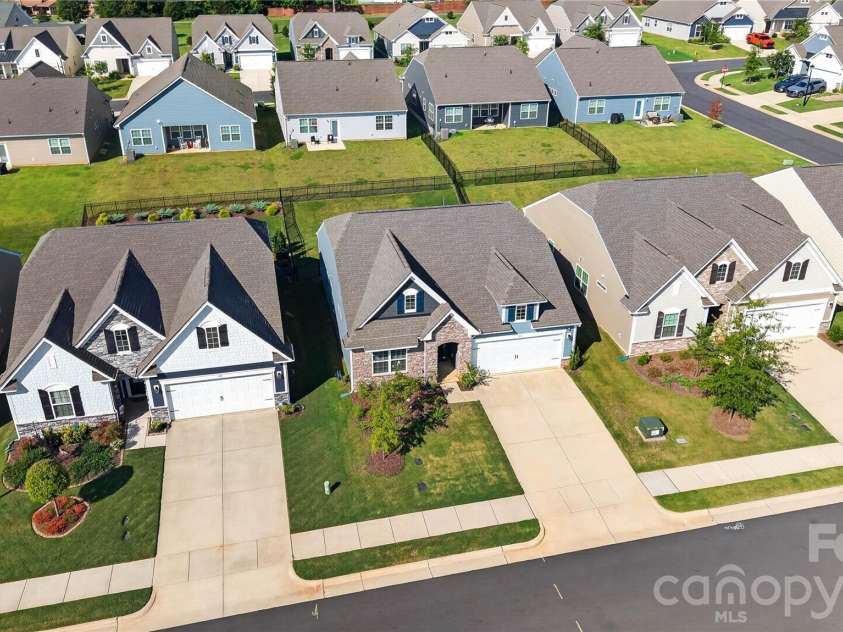 108 Pampas Place, Statesville, NC 28625.  MLS# CAR4419657, YatesRealty ID 49123. 