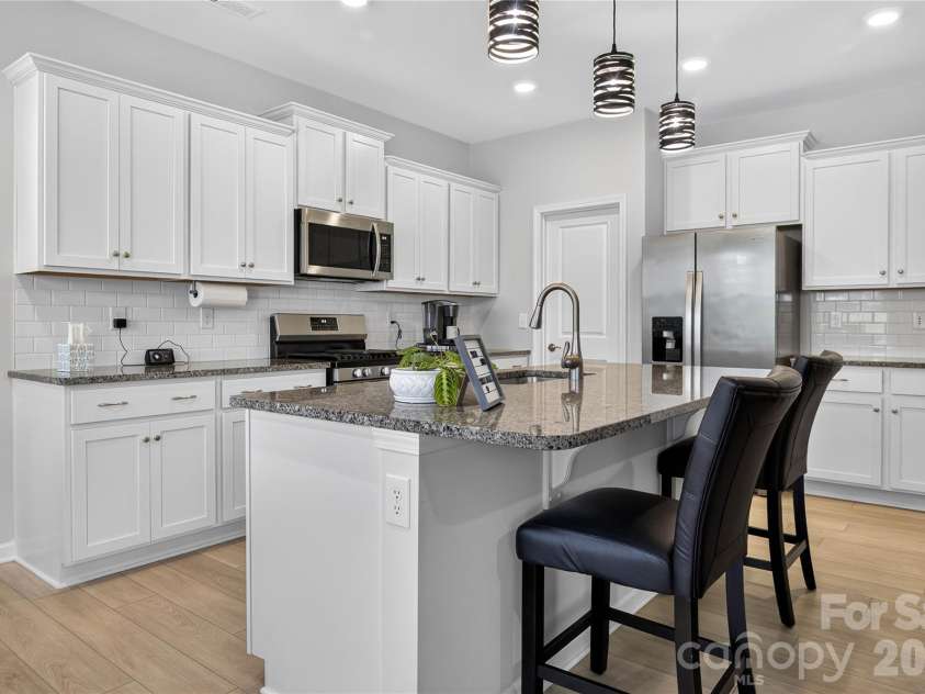 108 Pampas Place, Statesville, NC 28625.  MLS# CAR4419657, YatesRealty ID 49123. 