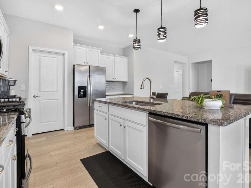 108 Pampas Place, Statesville, NC 28625.  MLS# CAR4419657, YatesRealty ID 49123. 