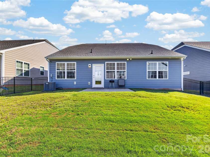 108 Pampas Place, Statesville, NC 28625.  MLS# CAR4419657, YatesRealty ID 49123. 