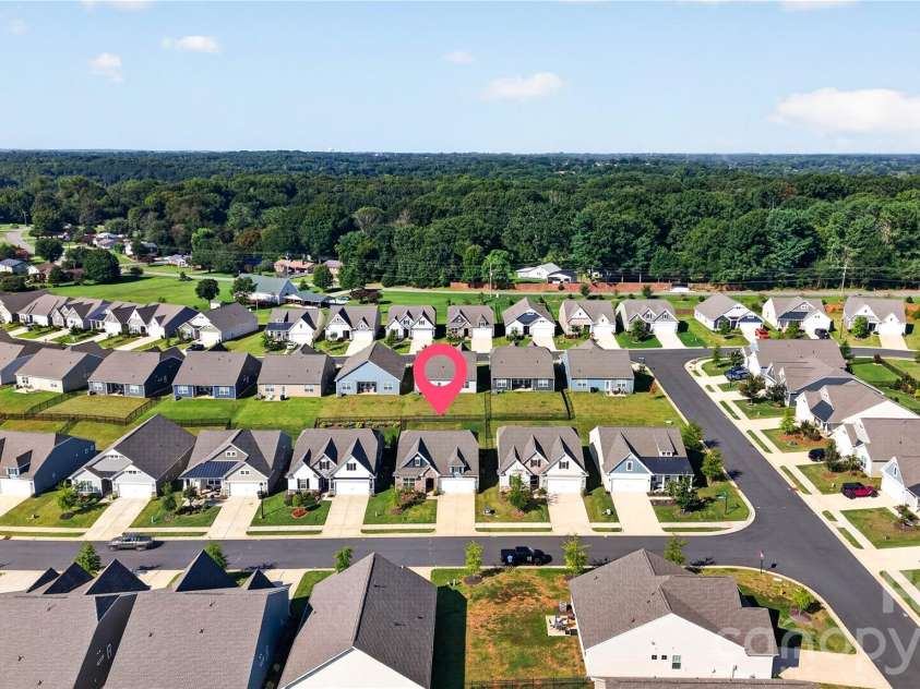 108 Pampas Place, Statesville, NC 28625.  MLS# CAR4419657, YatesRealty ID 49123. 