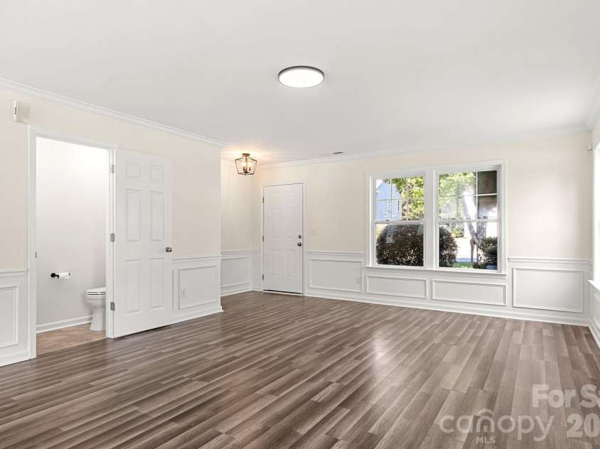 505 Sansberry Drive, York, SC 29745.  MLS# CAR4419779, YatesRealty ID 49124. Large living room