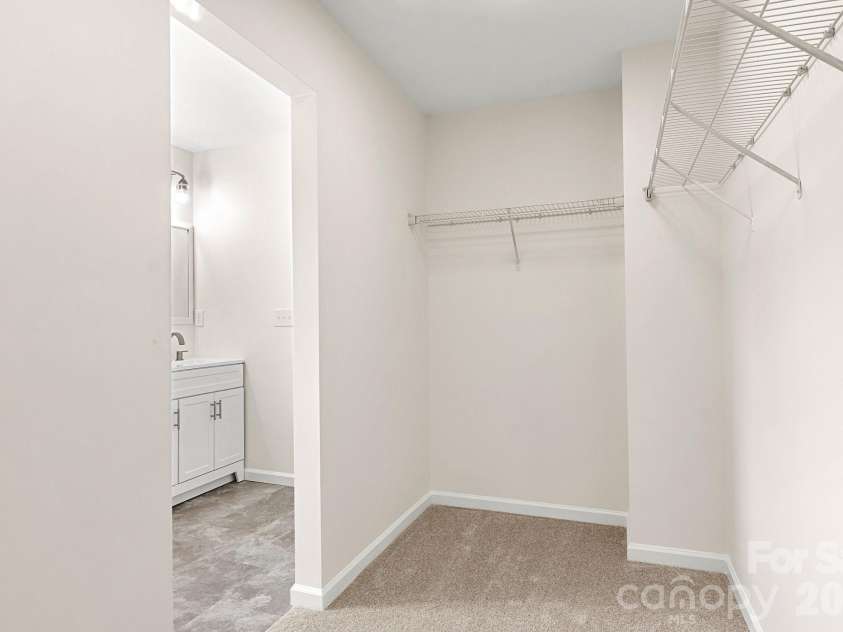 505 Sansberry Drive, York, SC 29745.  MLS# CAR4419779, YatesRealty ID 49124. Primary closet
