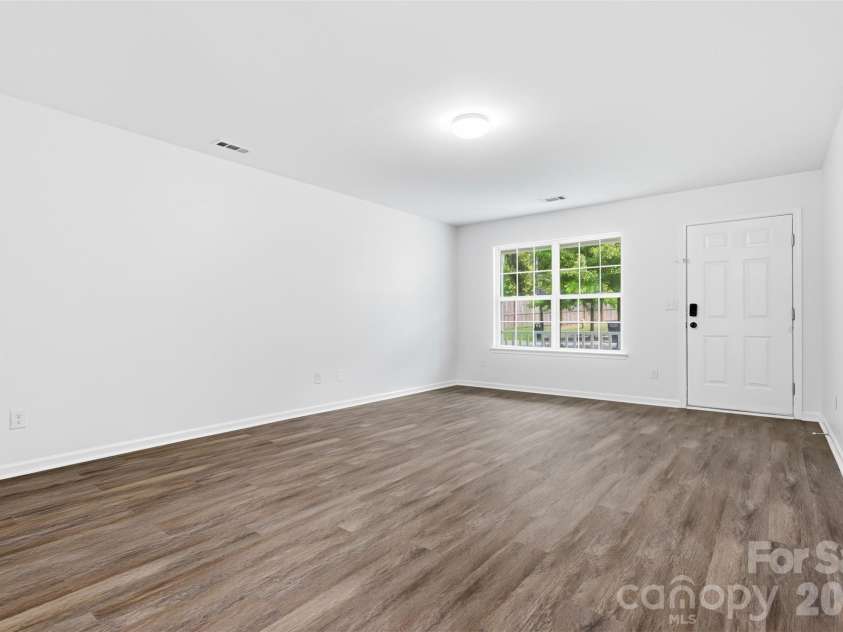 4219 John Dale Lane, Charlotte, NC 28269.  MLS# CAR4418539, YatesRealty ID 49125. 