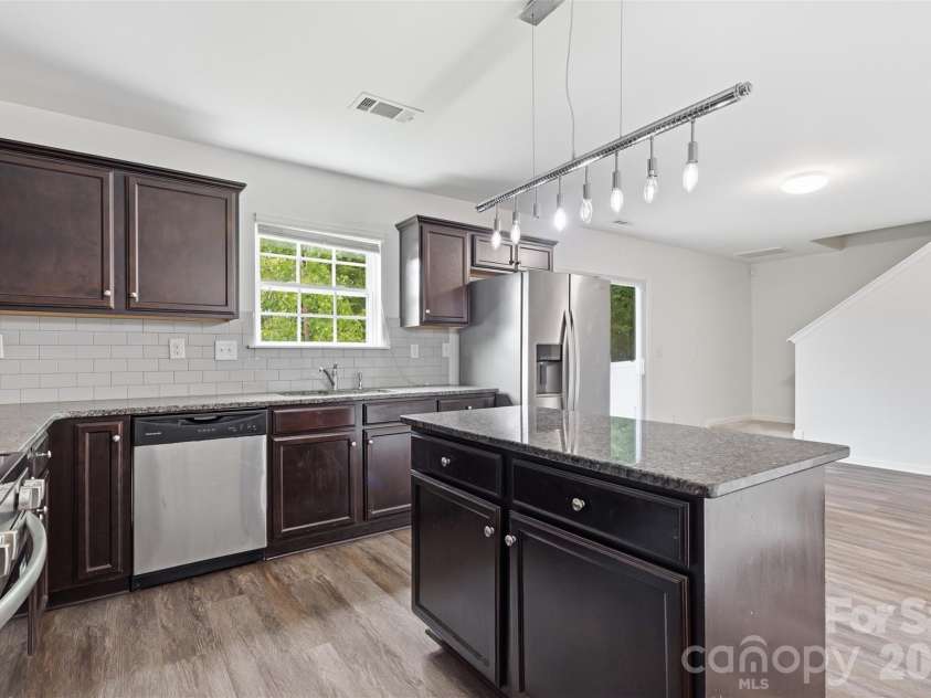 4219 John Dale Lane, Charlotte, NC 28269.  MLS# CAR4418539, YatesRealty ID 49125. 