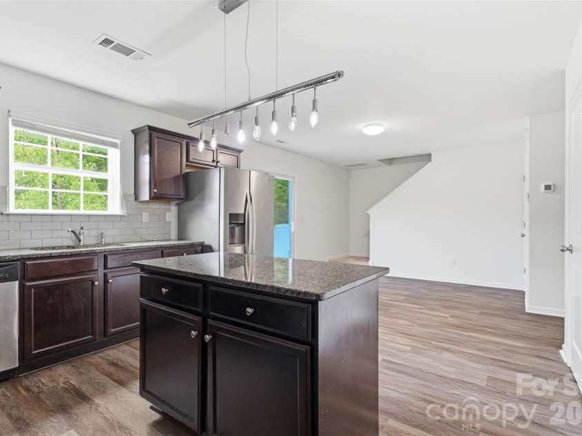4219 John Dale Lane, Charlotte, NC 28269.  MLS# CAR4418539, YatesRealty ID 49125. 