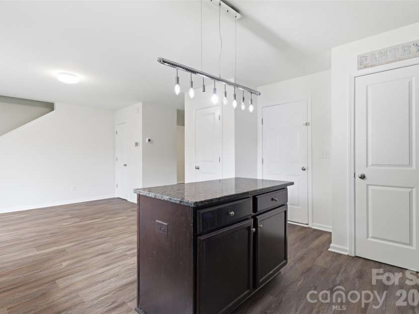 4219 John Dale Lane, Charlotte, NC 28269.  MLS# CAR4418539, YatesRealty ID 49125. 