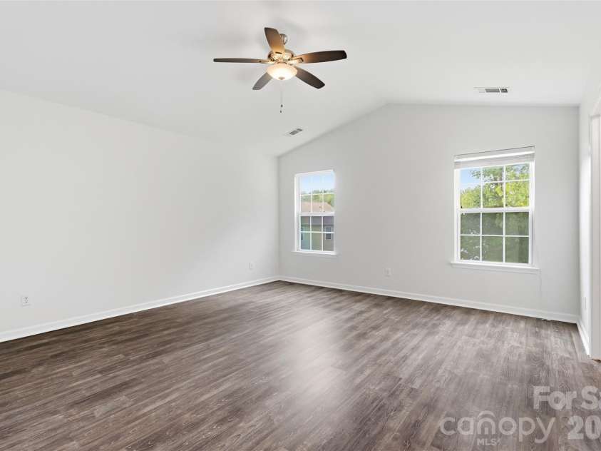 4219 John Dale Lane, Charlotte, NC 28269.  MLS# CAR4418539, YatesRealty ID 49125. 