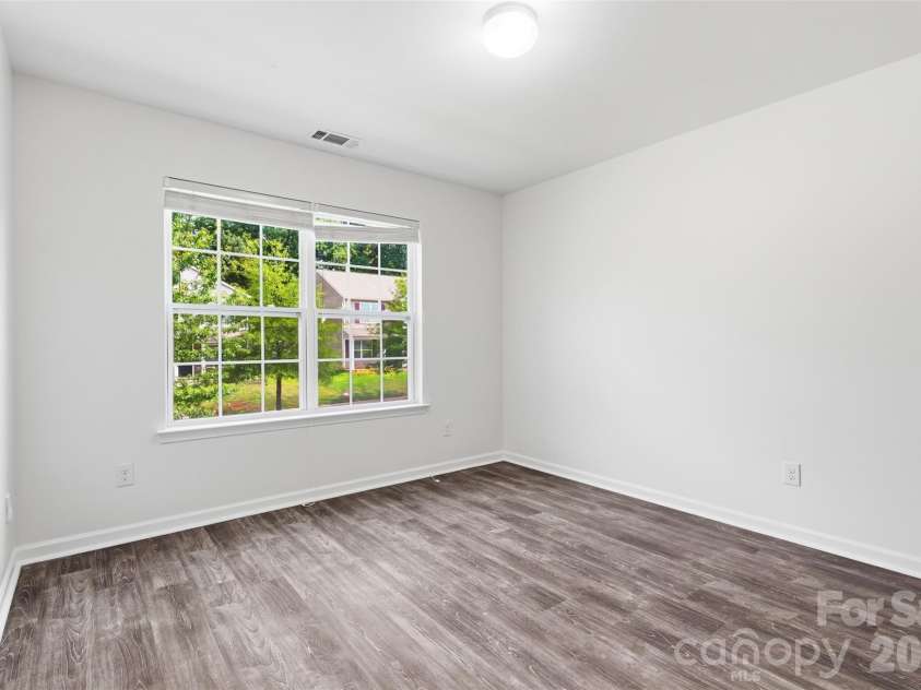 4219 John Dale Lane, Charlotte, NC 28269.  MLS# CAR4418539, YatesRealty ID 49125. 