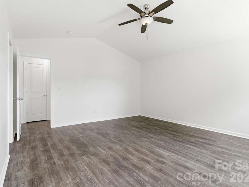4219 John Dale Lane, Charlotte, NC 28269.  MLS# CAR4418539, YatesRealty ID 49125. 