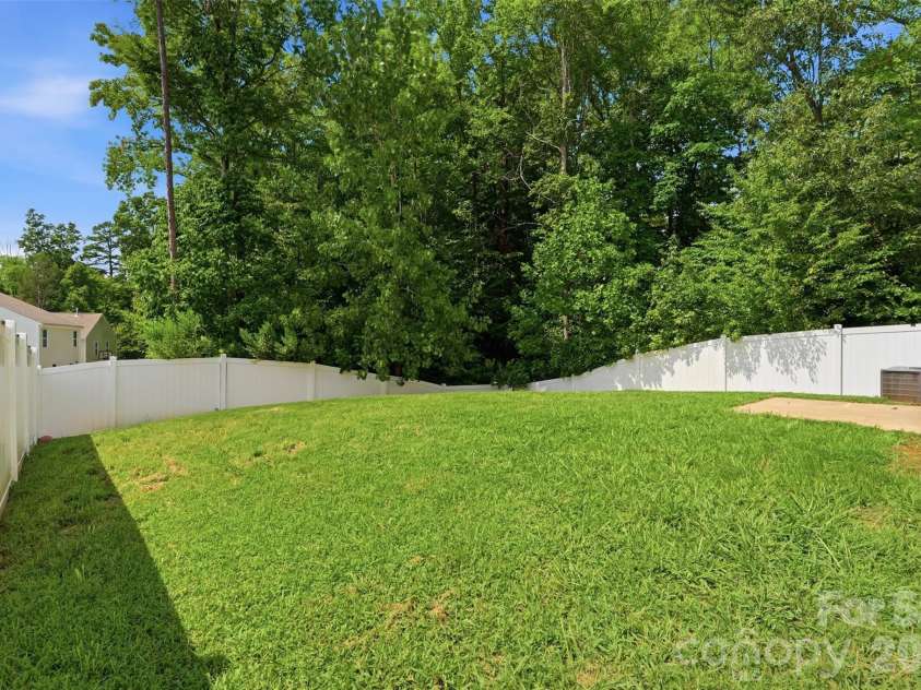 4219 John Dale Lane, Charlotte, NC 28269.  MLS# CAR4418539, YatesRealty ID 49125. 