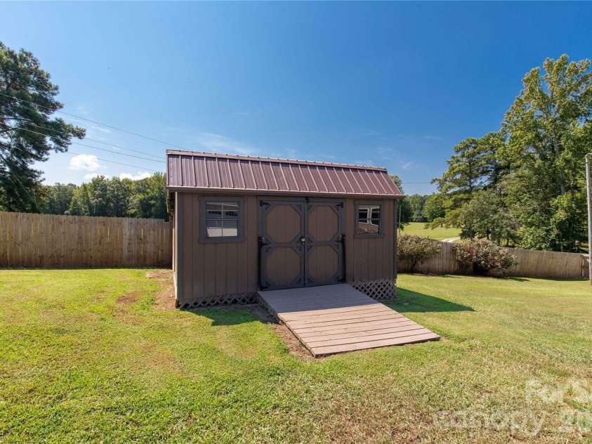613 Doc Garris Road, Lancaster, SC 29720.  MLS# CAR4419433, YatesRealty ID 49126. 