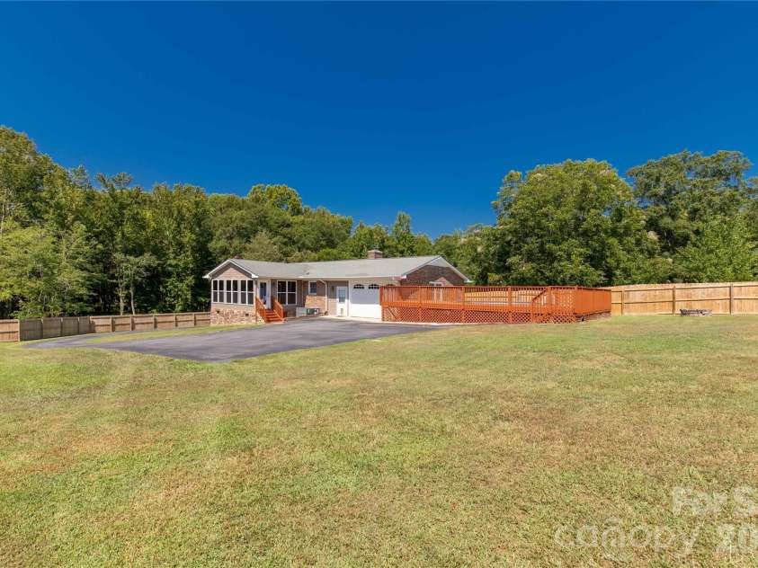 613 Doc Garris Road, Lancaster, SC 29720.  MLS# CAR4419433, YatesRealty ID 49126. 