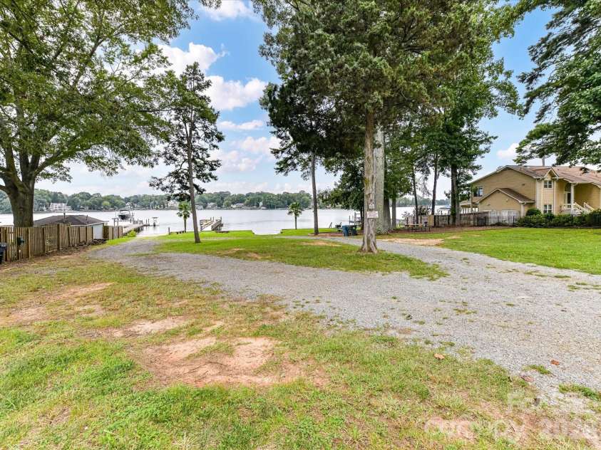 21624 Rio Oro Drive, Cornelius, NC 28031.  MLS# CAR4419384, YatesRealty ID 49127. Community Access Lot