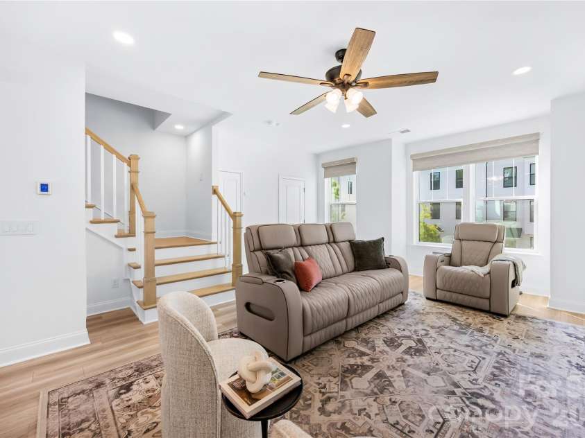 15332 Ballancroft Parkway, Charlotte, NC 28277.  MLS# CAR4419305, YatesRealty ID 49128. 