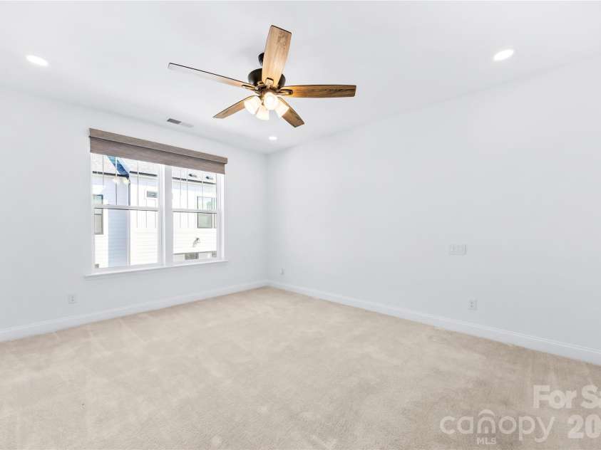 15332 Ballancroft Parkway, Charlotte, NC 28277.  MLS# CAR4419305, YatesRealty ID 49128. 