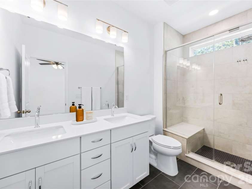 15332 Ballancroft Parkway, Charlotte, NC 28277.  MLS# CAR4419305, YatesRealty ID 49128. 