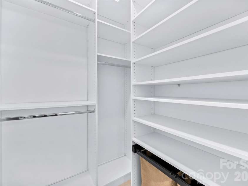 15332 Ballancroft Parkway, Charlotte, NC 28277.  MLS# CAR4419305, YatesRealty ID 49128. Upgrade: Custom closets in ALL