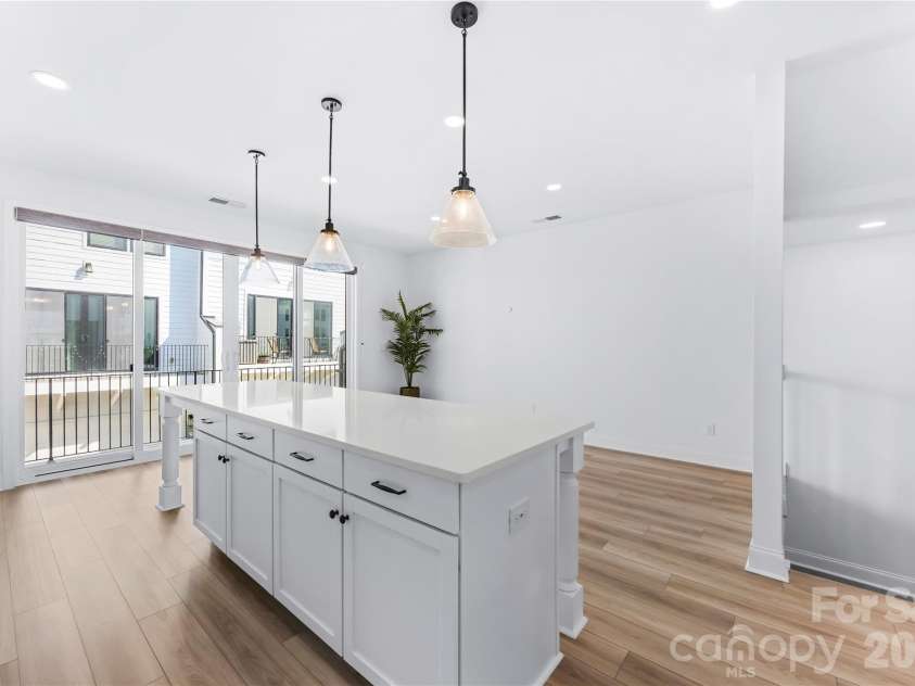 15332 Ballancroft Parkway, Charlotte, NC 28277.  MLS# CAR4419305, YatesRealty ID 49128. Upgrade: Slider racks in cabinets