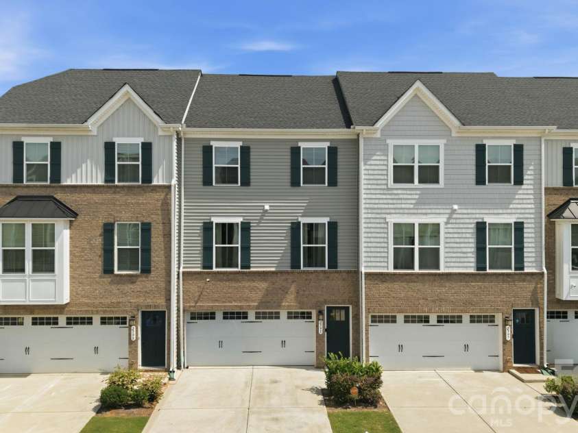 2595 Grantham Place Drive, Fort Mill, SC 29715.  MLS# CAR4418348, YatesRealty ID 49129. 2nd from Left