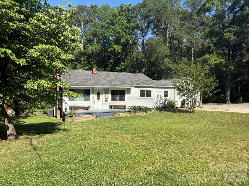 2033 Puetts Chapel Road, Bessemer City, NC 28016.  MLS# CAR4340822, YatesRealty ID 4913. 