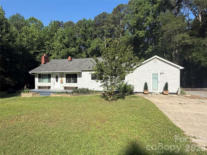 2033 Puetts Chapel Road, Bessemer City, NC 28016.  MLS# CAR4340822, YatesRealty ID 4913. 