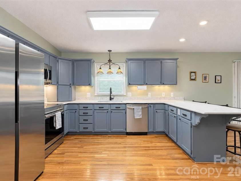 5725 Gunpowder Road, Granite Falls, NC 28630.  MLS# CAR4418292, YatesRealty ID 49130. 