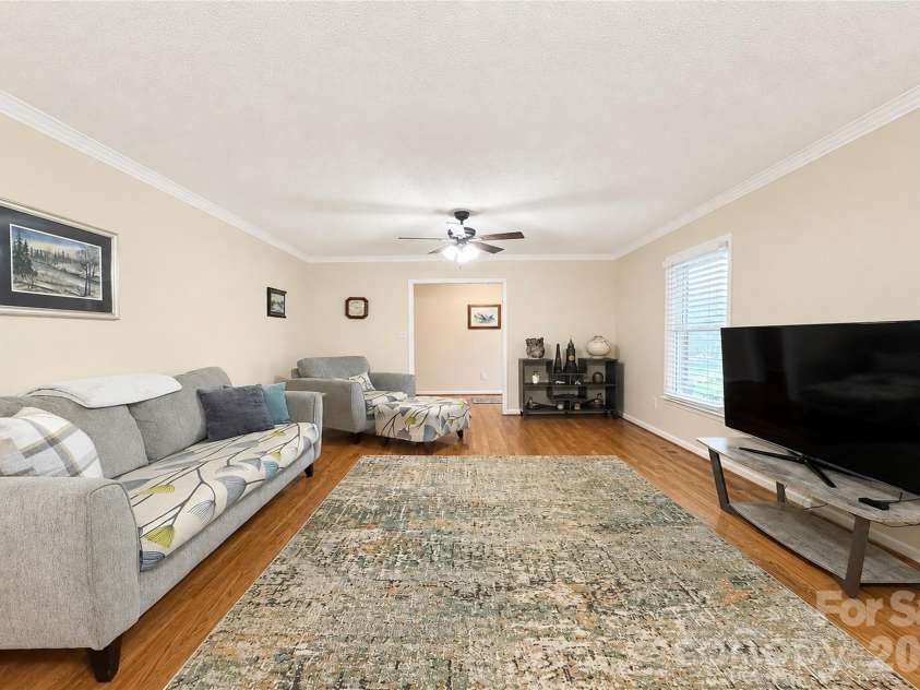 5725 Gunpowder Road, Granite Falls, NC 28630.  MLS# CAR4418292, YatesRealty ID 49130. 