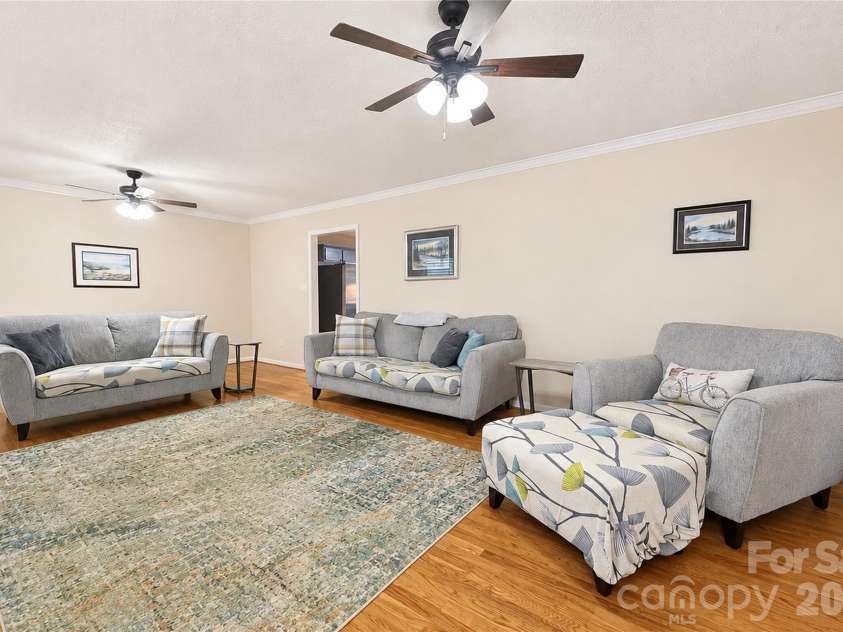 5725 Gunpowder Road, Granite Falls, NC 28630.  MLS# CAR4418292, YatesRealty ID 49130. 