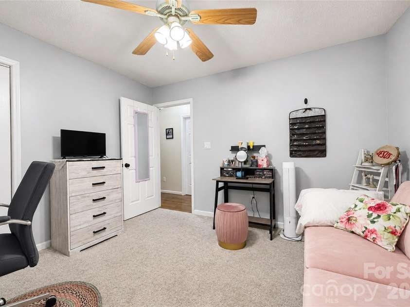 5725 Gunpowder Road, Granite Falls, NC 28630.  MLS# CAR4418292, YatesRealty ID 49130. 