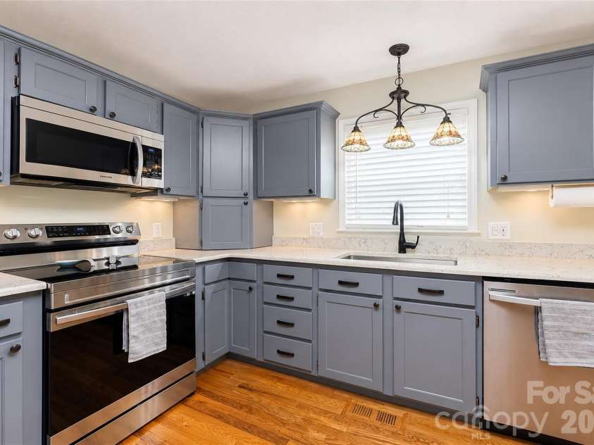 5725 Gunpowder Road, Granite Falls, NC 28630.  MLS# CAR4418292, YatesRealty ID 49130. 