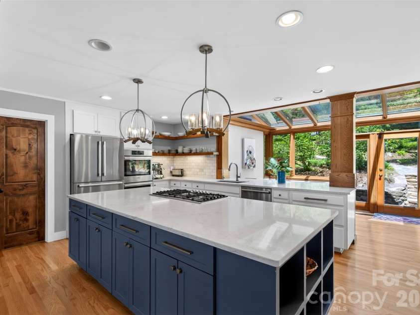299 Webb Cove Road, Asheville, NC 28804.  MLS# CAR4417747, YatesRealty ID 49131. 