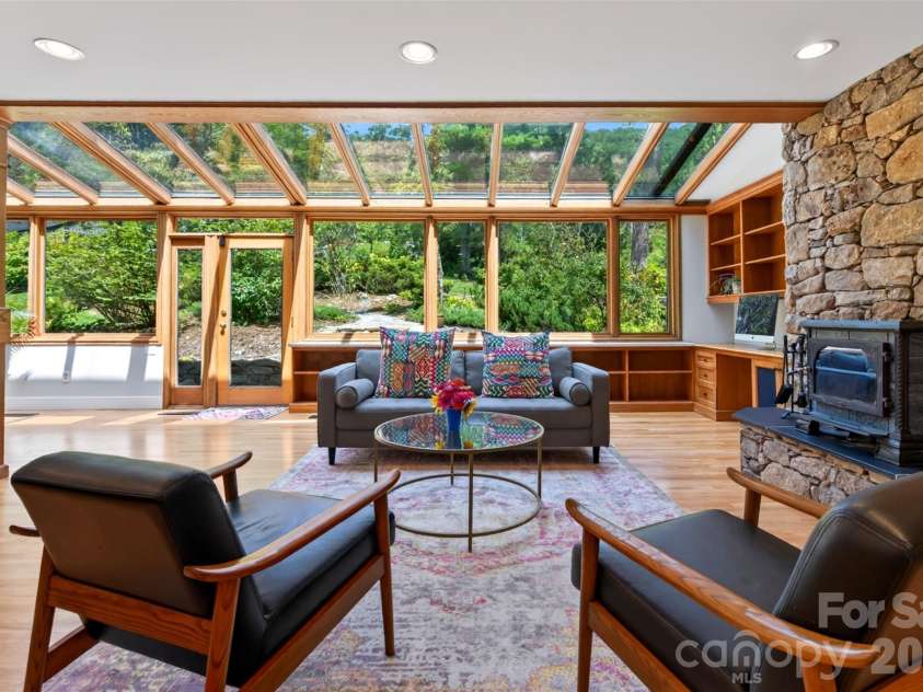 299 Webb Cove Road, Asheville, NC 28804.  MLS# CAR4417747, YatesRealty ID 49131. 