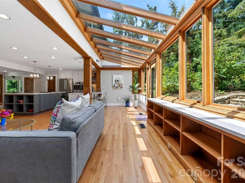 299 Webb Cove Road, Asheville, NC 28804.  MLS# CAR4417747, YatesRealty ID 49131. 